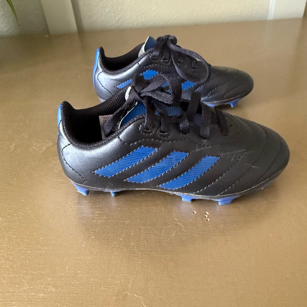 Adidas Goletto VII FG J Youth Soccer Cleats - Size 9.5 Black Blue Stripes
